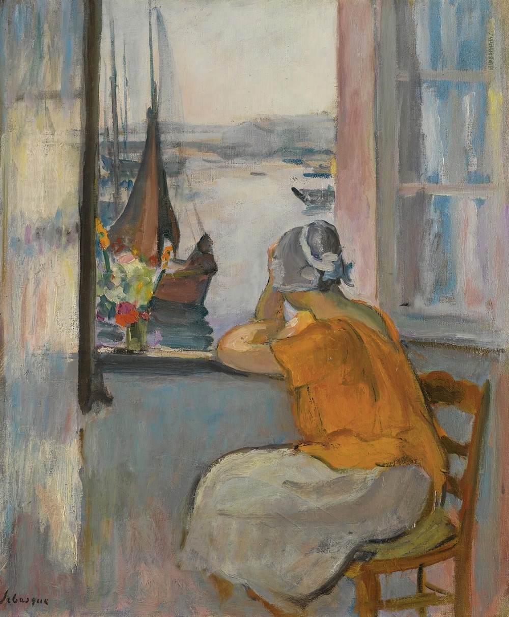 Jeune Femme Devant La Fenêtre Ouverte À L’île D’yeu