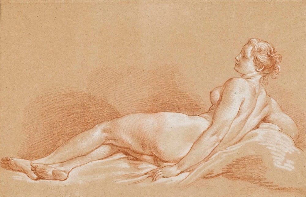 Jeune femme allongée