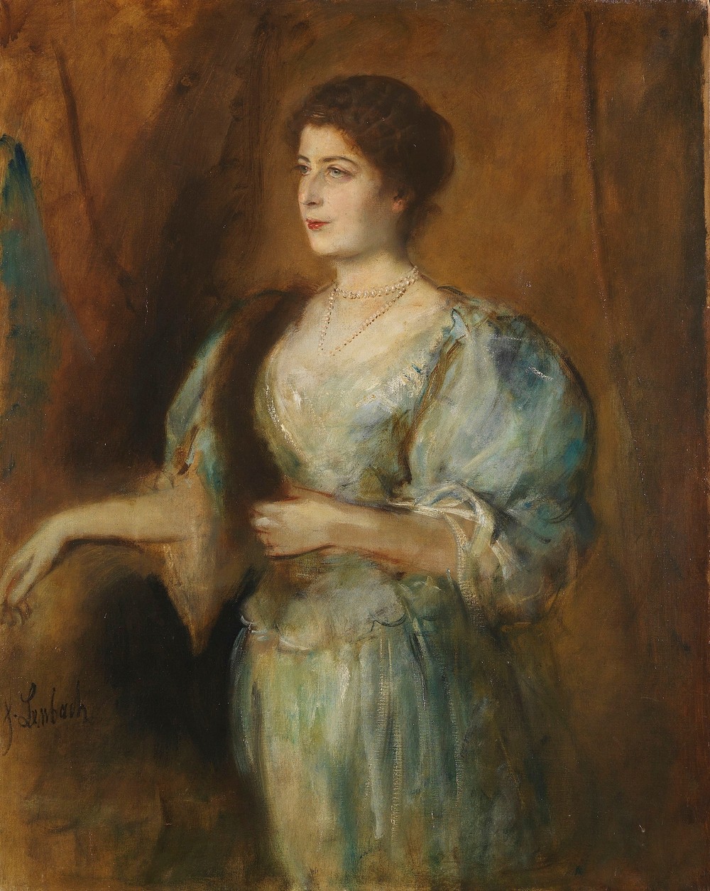 Porträt einer Dame mit Perlenkette und Pelzstola